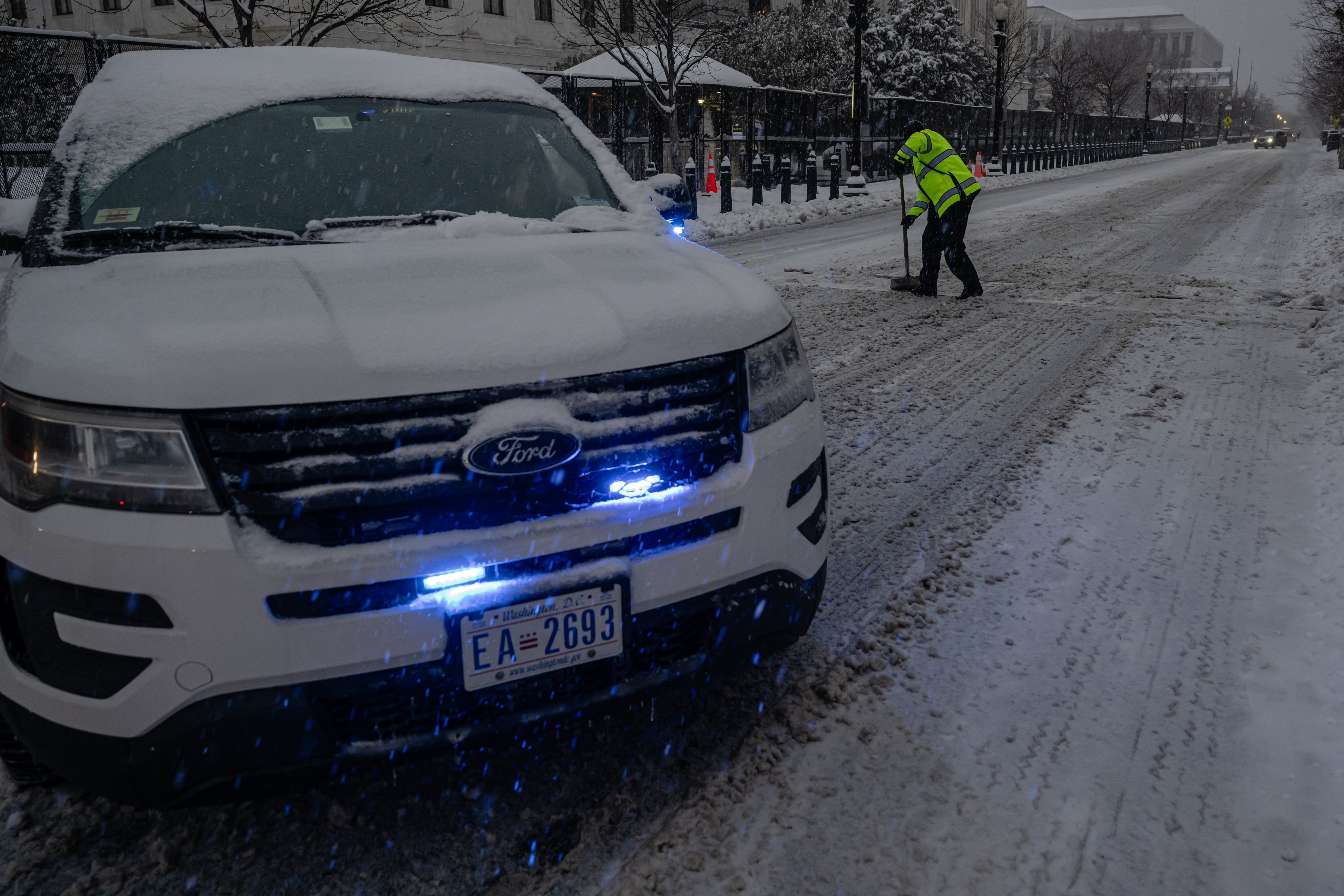 PHOTOS: Winter storm blankets DC area with inches of snow – NBC4 Washington