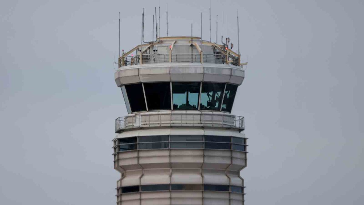 Is there an air traffic controller shortage? Deadly midair collision raises concerns post image