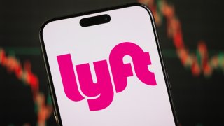 [CNBC] Lyft shares sink 9% on underwhelming fourth-quarter results
