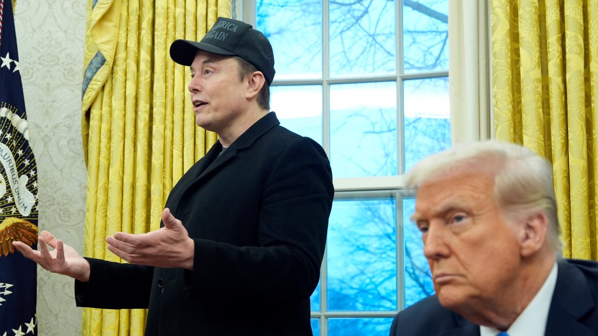 DOGE will use AI to assess the responses from federal workers who were told  to justify their jobs via email – NBC4 Washington
