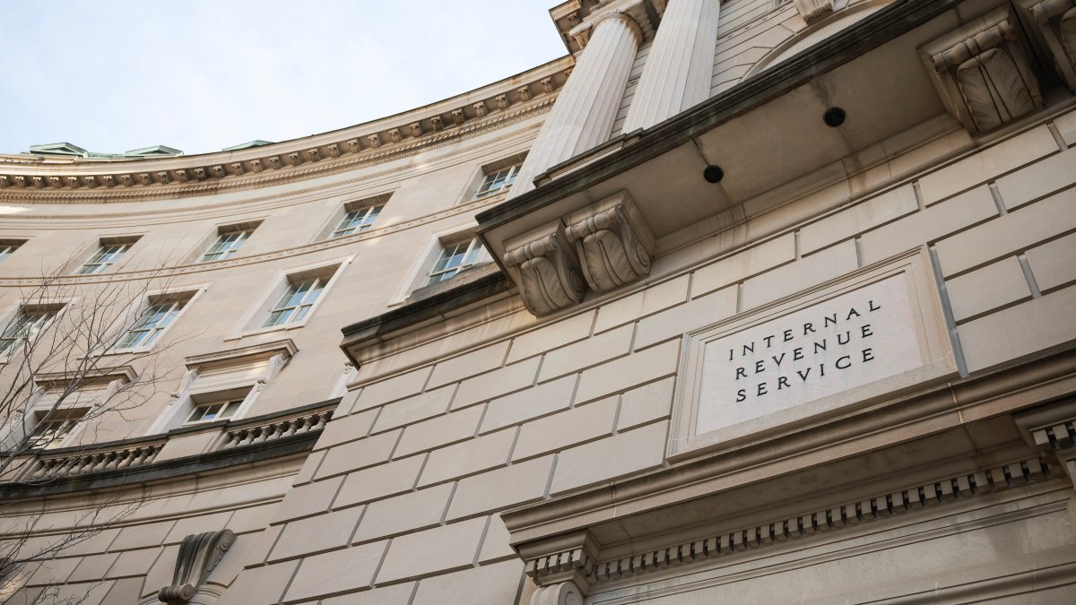 IRS to lay off thousands of workers in the middle of tax season – NBC4 ...