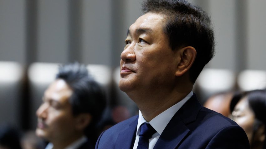 Han Jong-hee, co-chief executive officer of Samsung Electronics Co., at the company’s annual general meeting at the Suwon Convention Center in Suwon, South Korea, on Wednesday, March 19, 2025. 