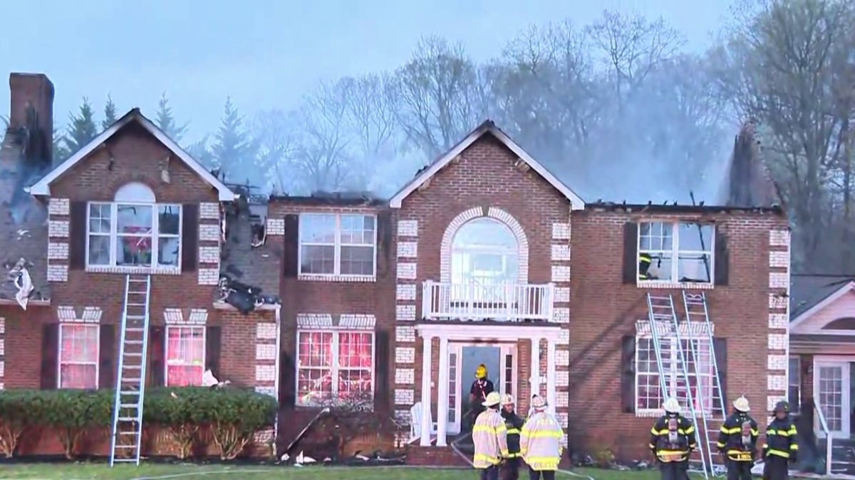 Upper Marlboro house fire engulfs roof – NBC4 Washington