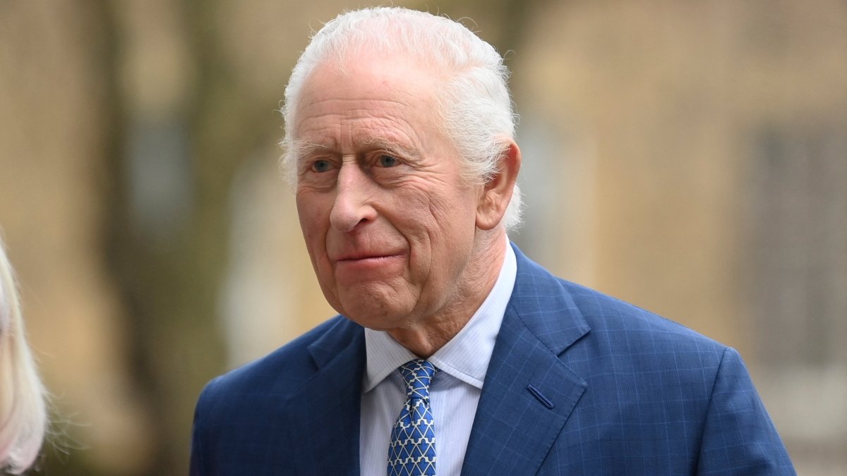 King Charles III briefly hospitalized for observation following side effects  from cancer treatment – NBC4 Washington