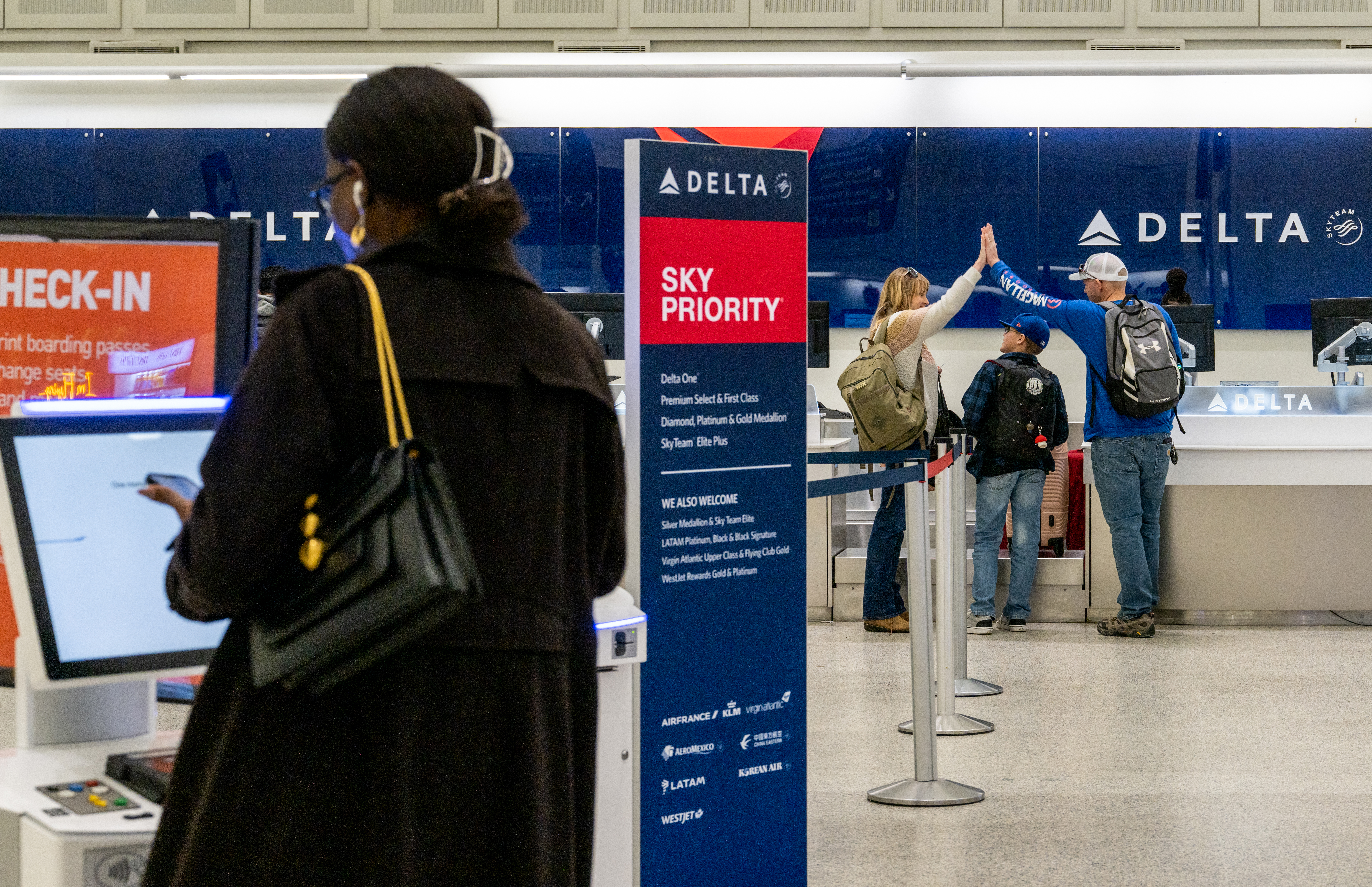 Delta suspends specialty services for Congress members amid shutdown