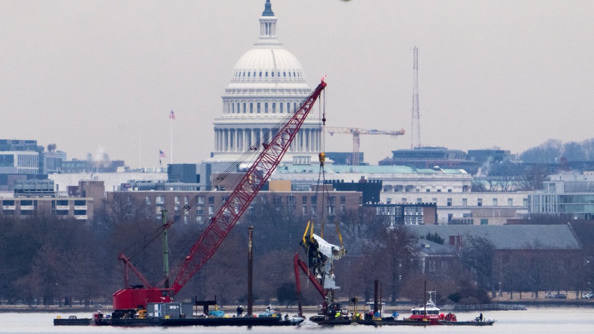 NTSB to give update on deadly midair crash near DCA. Here's what's known so far