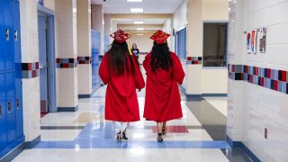 [CNBC] Incoming college freshmen are set to rack up $40,000 in student debt by graduation, report finds