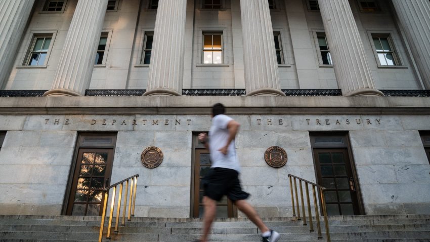 [C온라인카지노사이트] Moody’s downgrades United States credit rating on increase in government debt