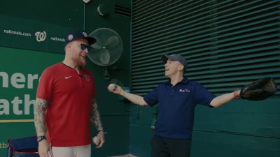 Ex-Nats star Sean Doolittle helps Tommy McFly prepare to throw out 1st pitch