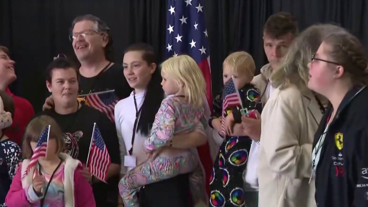 White South Africans land at Dulles as Trump proposes refugee status for group