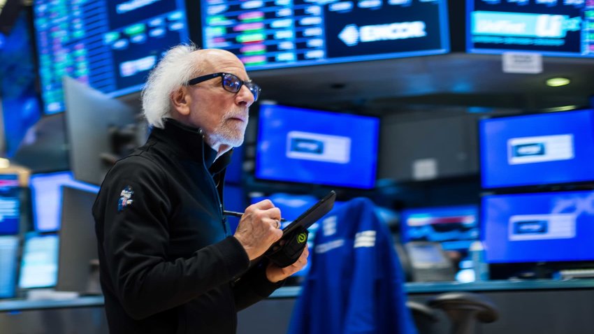 Traders work at the New York Stock Exchange on June 4, 2025.