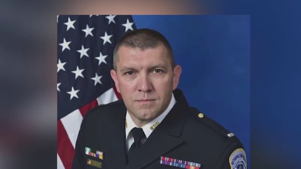 Former DC officer gets 18 months for lying about leaks to Proud Boys ...