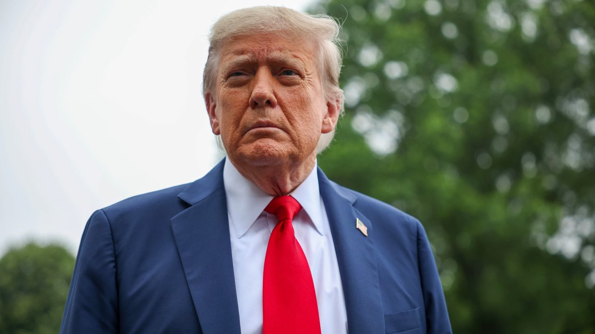 NextImg:Trump, in reversal, may exempt farms and hotels from immigration raids
