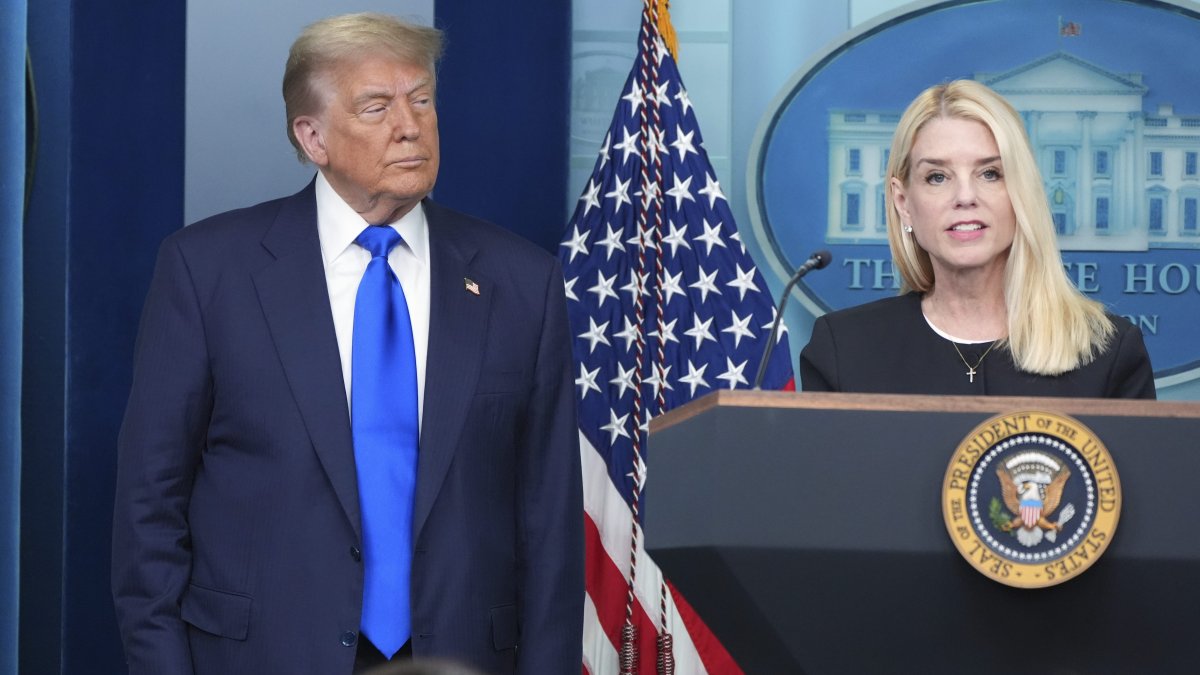 Trump posts support for embattled Attorney General Pam Bondi – NBC4 ...