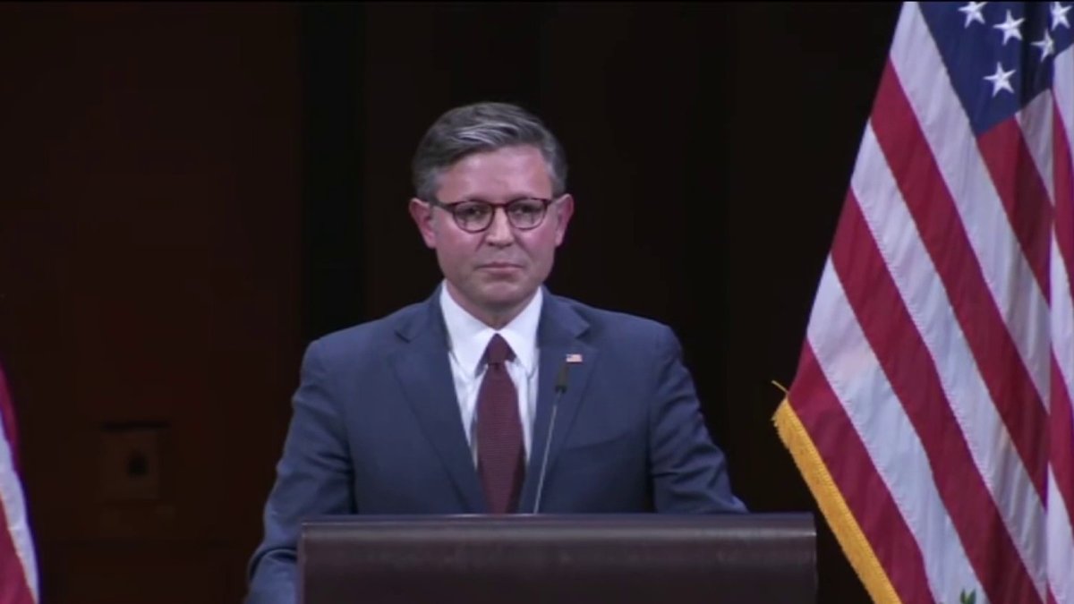Hundreds attend prayer vigil for Charlie Kirk at the Kennedy Center