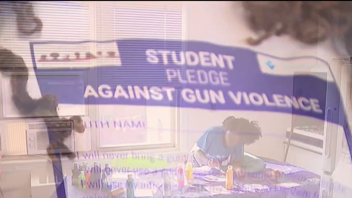 DC's youth make commitment to prevent gun violence DC's youth make commitment to prevent gun violence