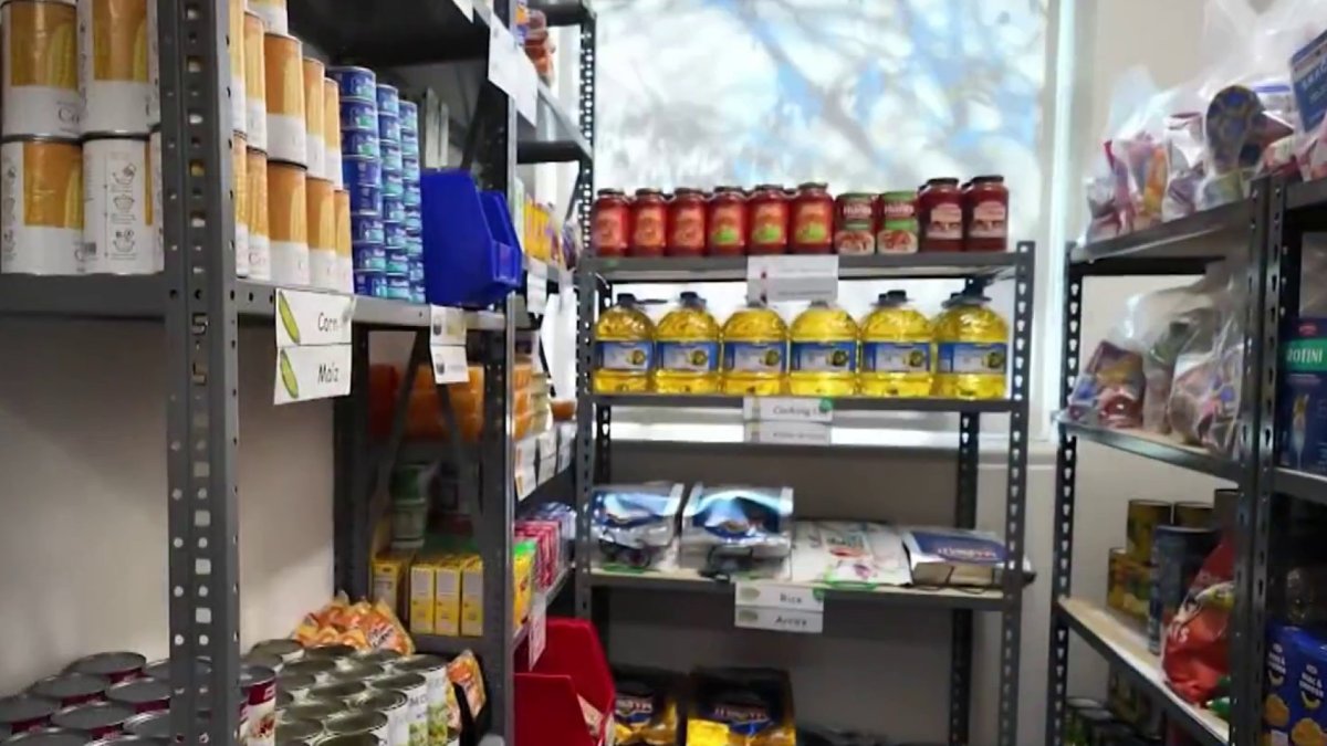 Food pantries are set to open in 10 Prince William County schools.