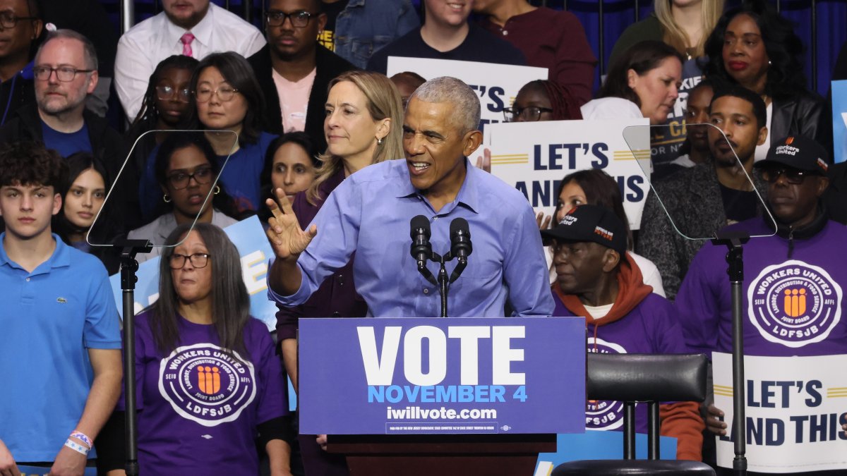 Obama blasts Trump ahead of Election Day in Virginia – NBC4 Washington