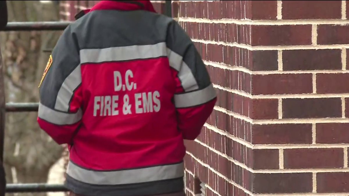 Man killed in Southeast DC apartment fire – NBC4 Washington