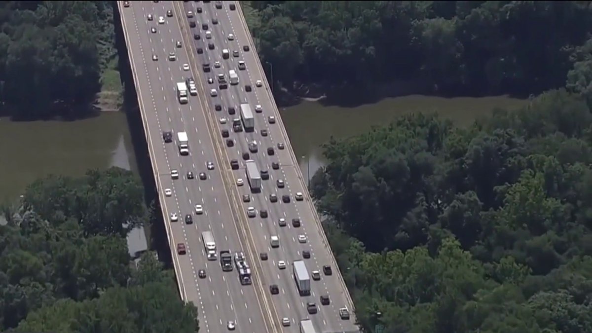 Could Virginia's express lane extension plan go into Maryland?