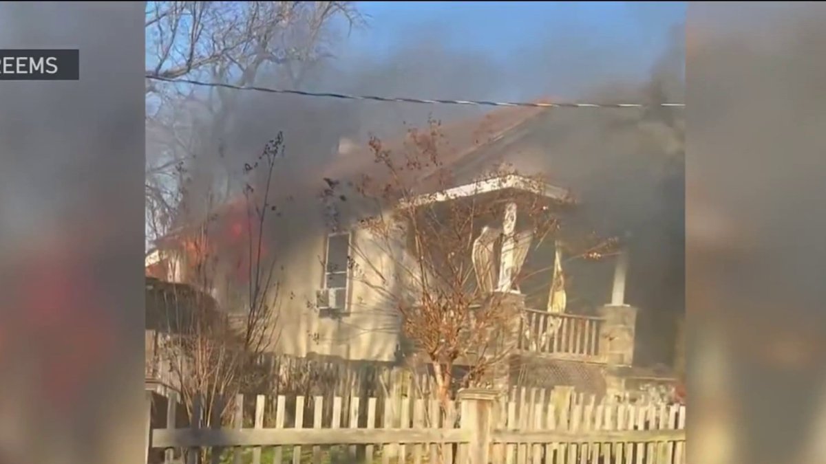 DC police officers save man from burning home in Southeast
