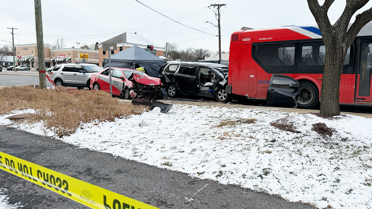 Driver dies, 3 hurt in high-speed crash on Richmond Highway
