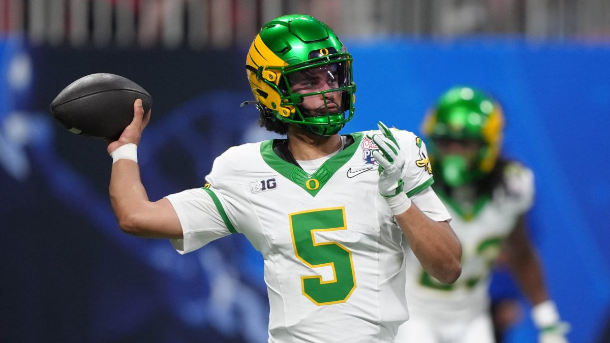 Oregon QB Dante Moore will stay with Ducks and not enter 2026 NFL Draft