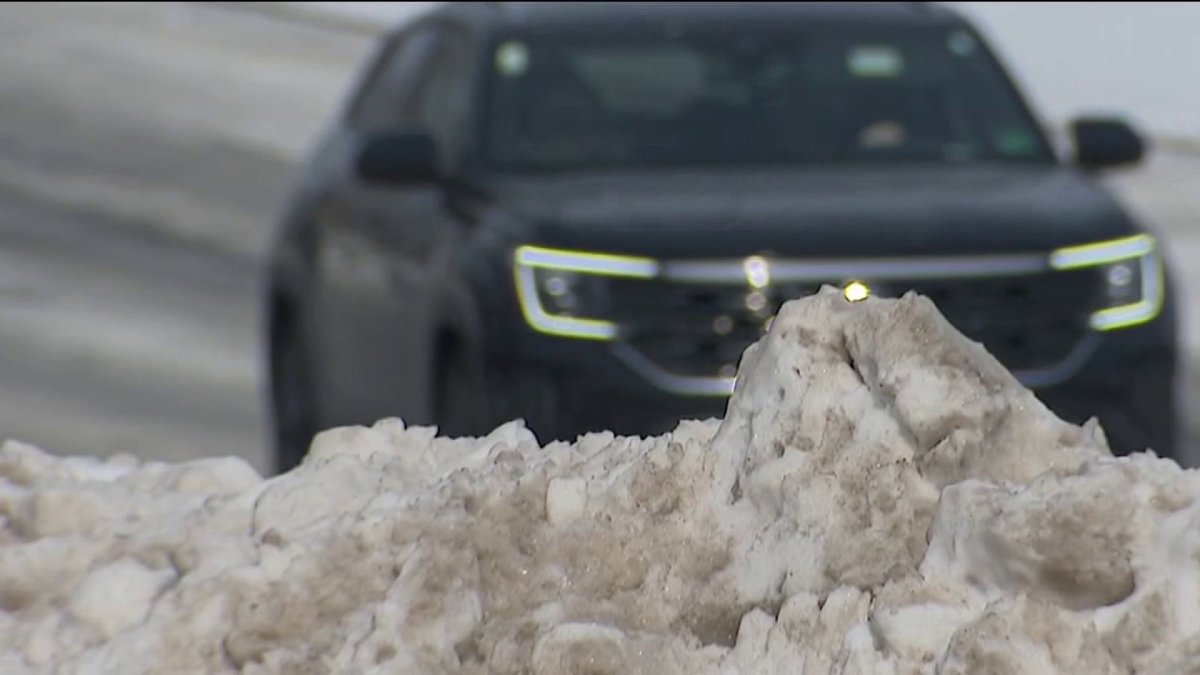 Drivers navigate narrow, icy roads after snowstorm – NBC4 Washington