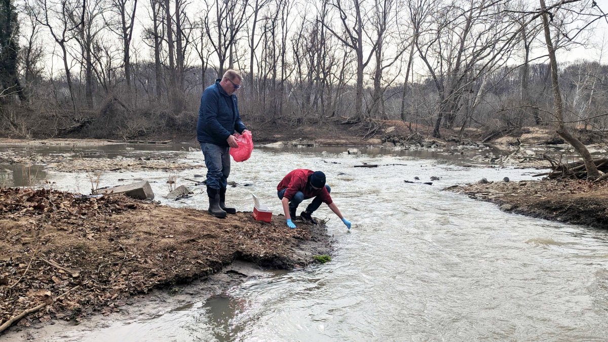 Massive sewage spill flowing into Potomac River upstream from DC