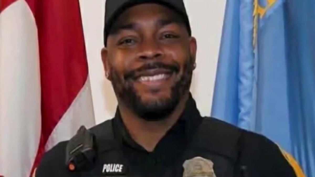 ‘Courage and dedication': DC police officer remembered as hero