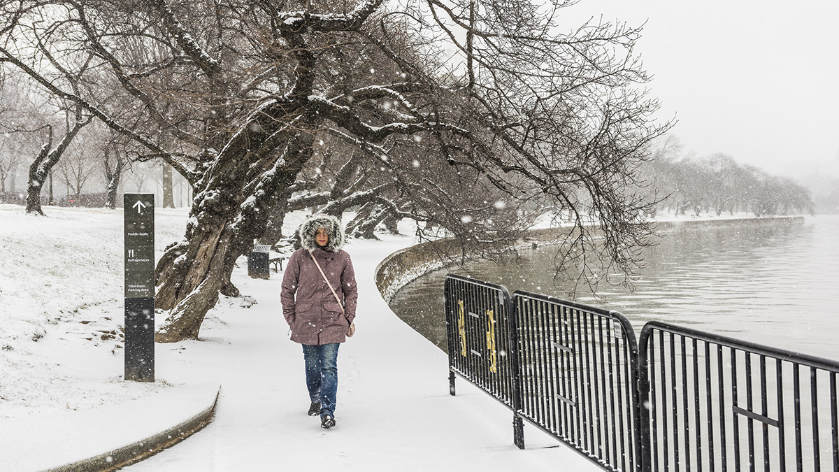 D.C.'s first snowstorm of 2026 could arrive late Saturday, potentially leading to travel disruptions and school closures.