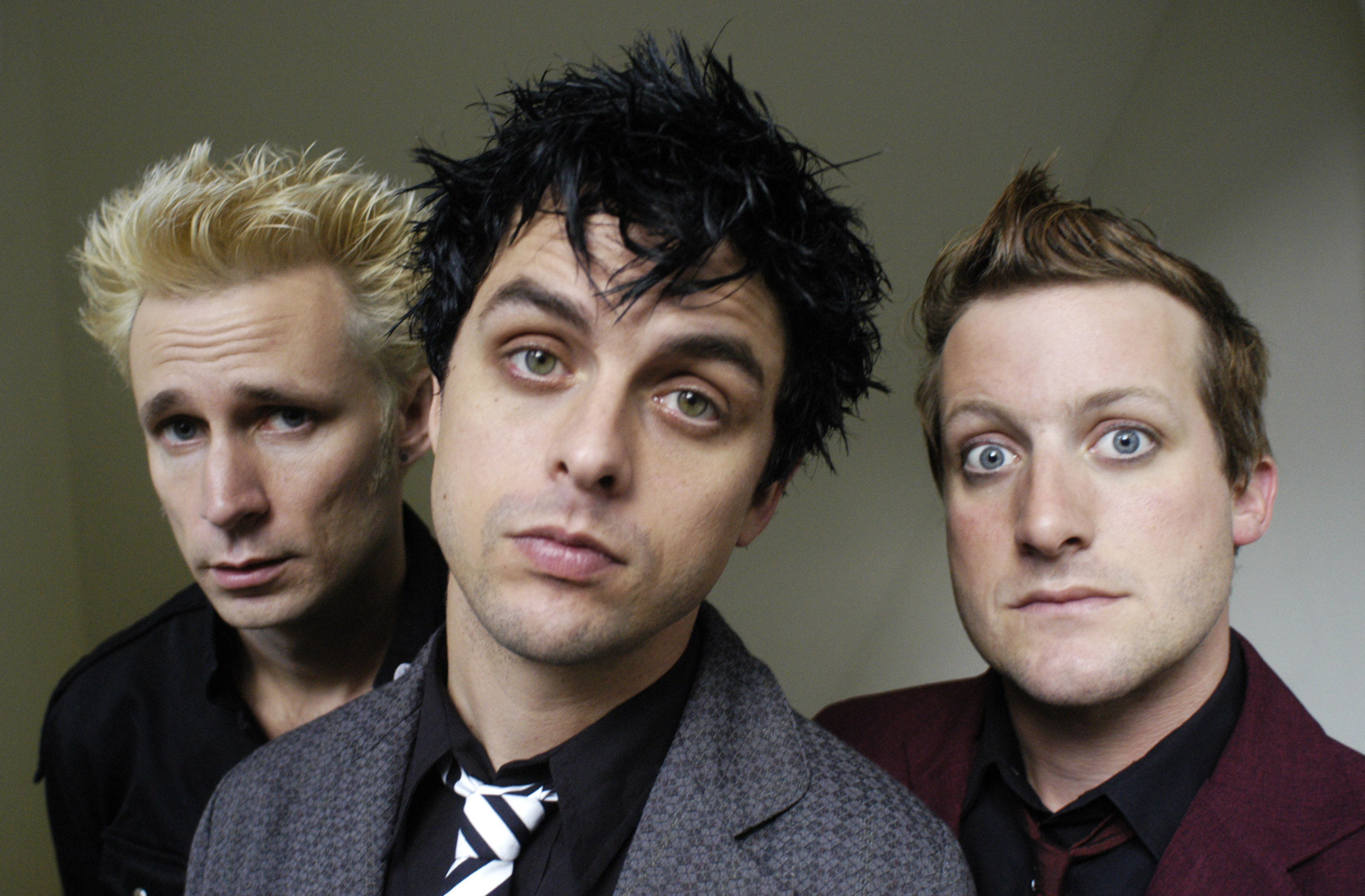 Green Day to open 60th Super Bowl with anniversary ceremony celebrating generations of MVPs