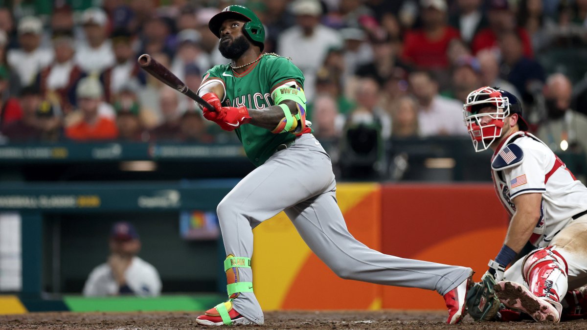 Randy Arozarena rips MLB teammate Cal Raleigh over handshake snub ...