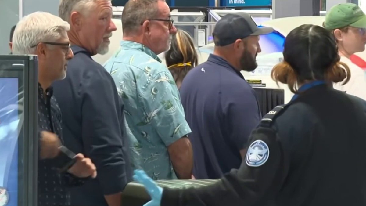 Former TSA director urges patience and caution at airports – NBC4 ...