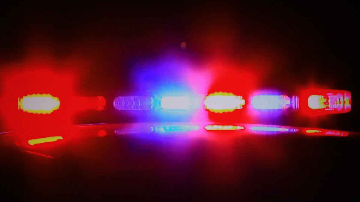 U.S. Park Police officer shot in Southeast DC