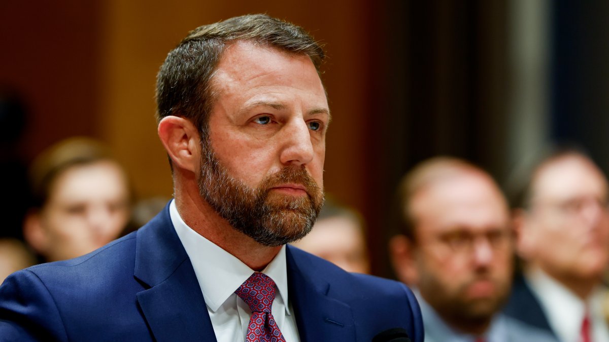 Trump’s DHS pick Markwayne Mullin grilled at confirmation hearing ...