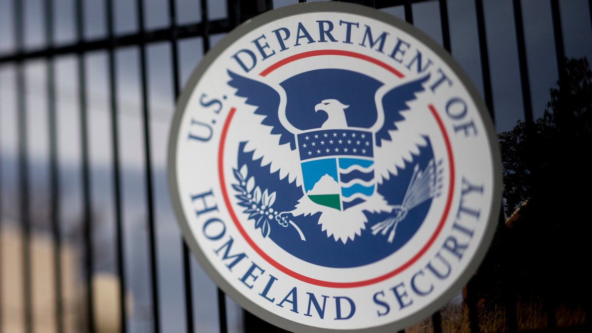 House renews foreign spy program, creates pathway to end DHS shutdown ...