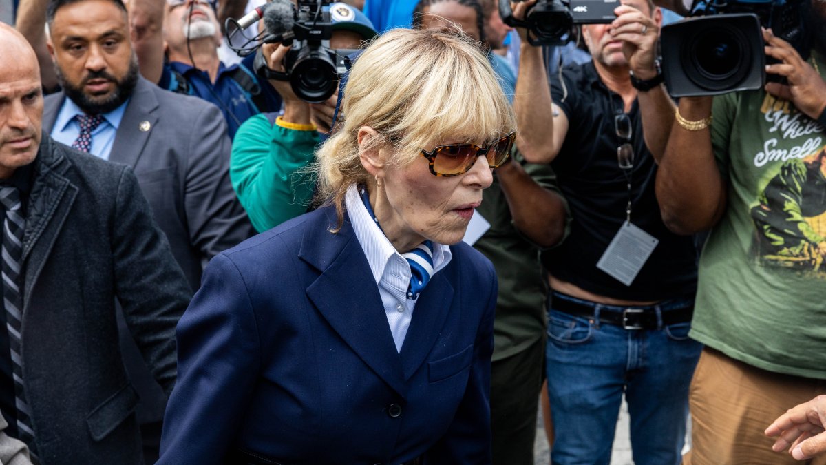 Justice Department opens criminal probe into E. Jean Carroll