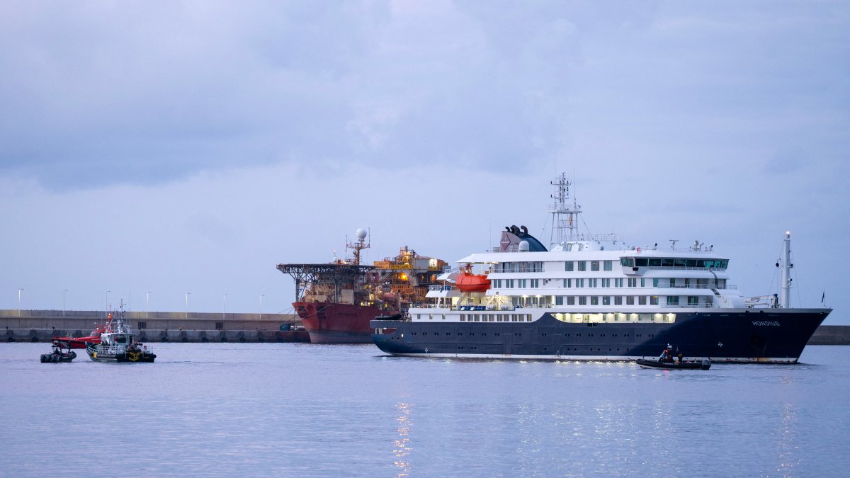 Americans evacuated from hantavirus-stricken cruise ship off Spanish island