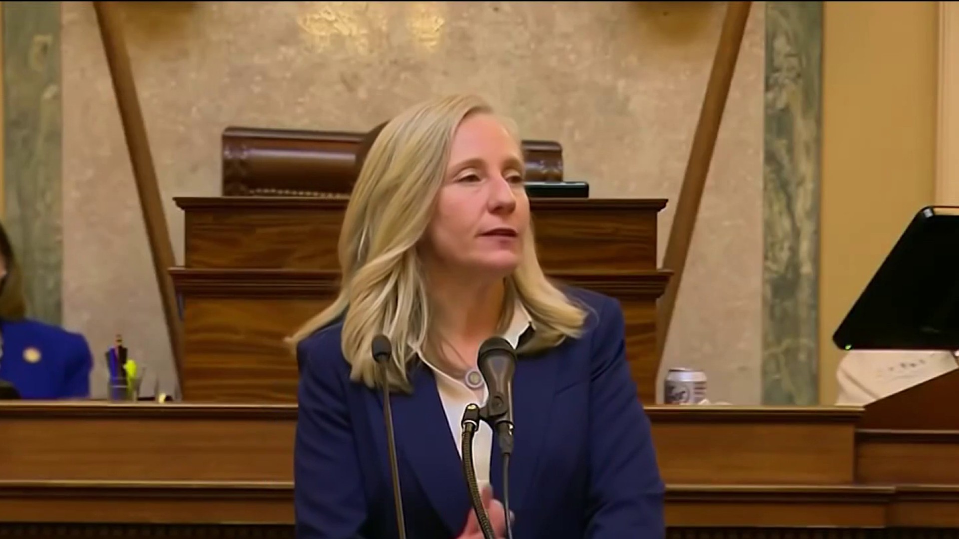 nbcwashington.com - Jackie Bensen - Virginia Gov. Spanberger vetoes retail cannabis legislation