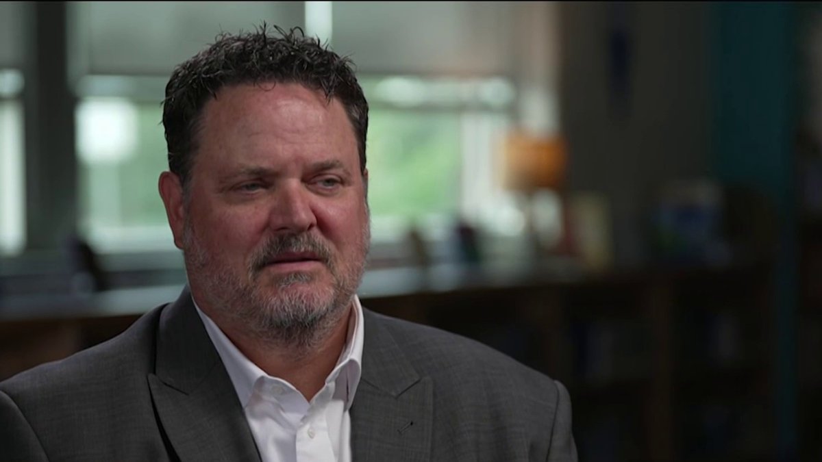 How Loudoun schools' superintendent sees the parents' rights battle
