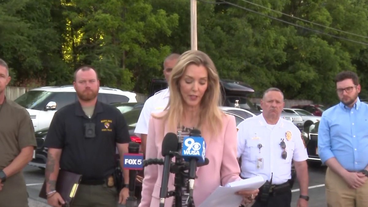 3 people dead in Bowie plane crash