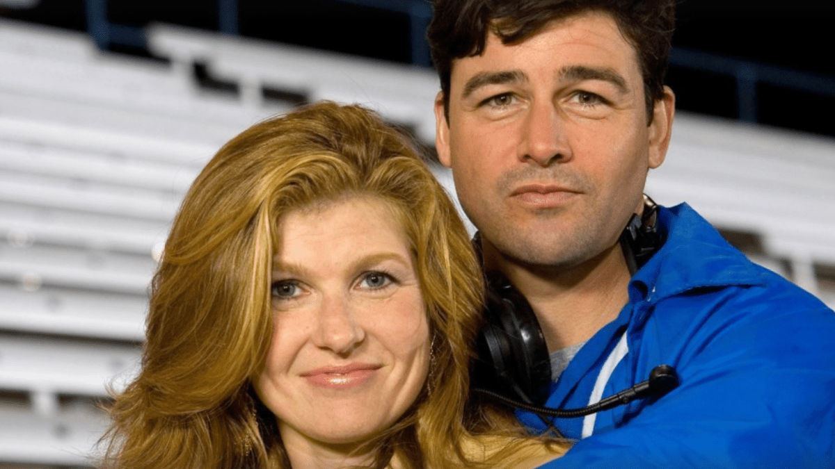 ‘Friday Night Lights' showrunner tried to write affair storyline, actors refused
