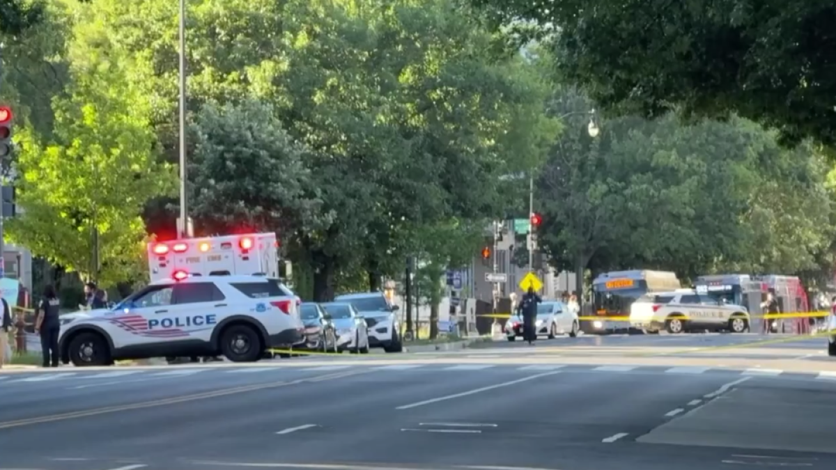 Man suspected of killing woman in Northwest DC is killed by police on board bus