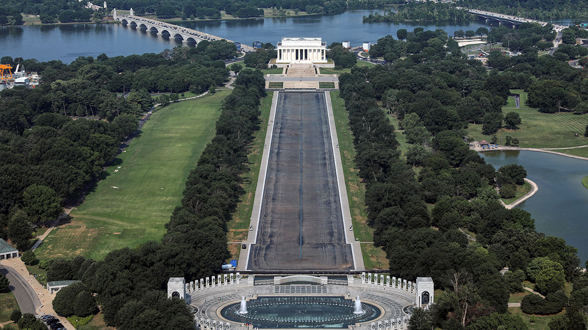 Drained Reflecting Pool shows Trump's 'American flag blue' liner