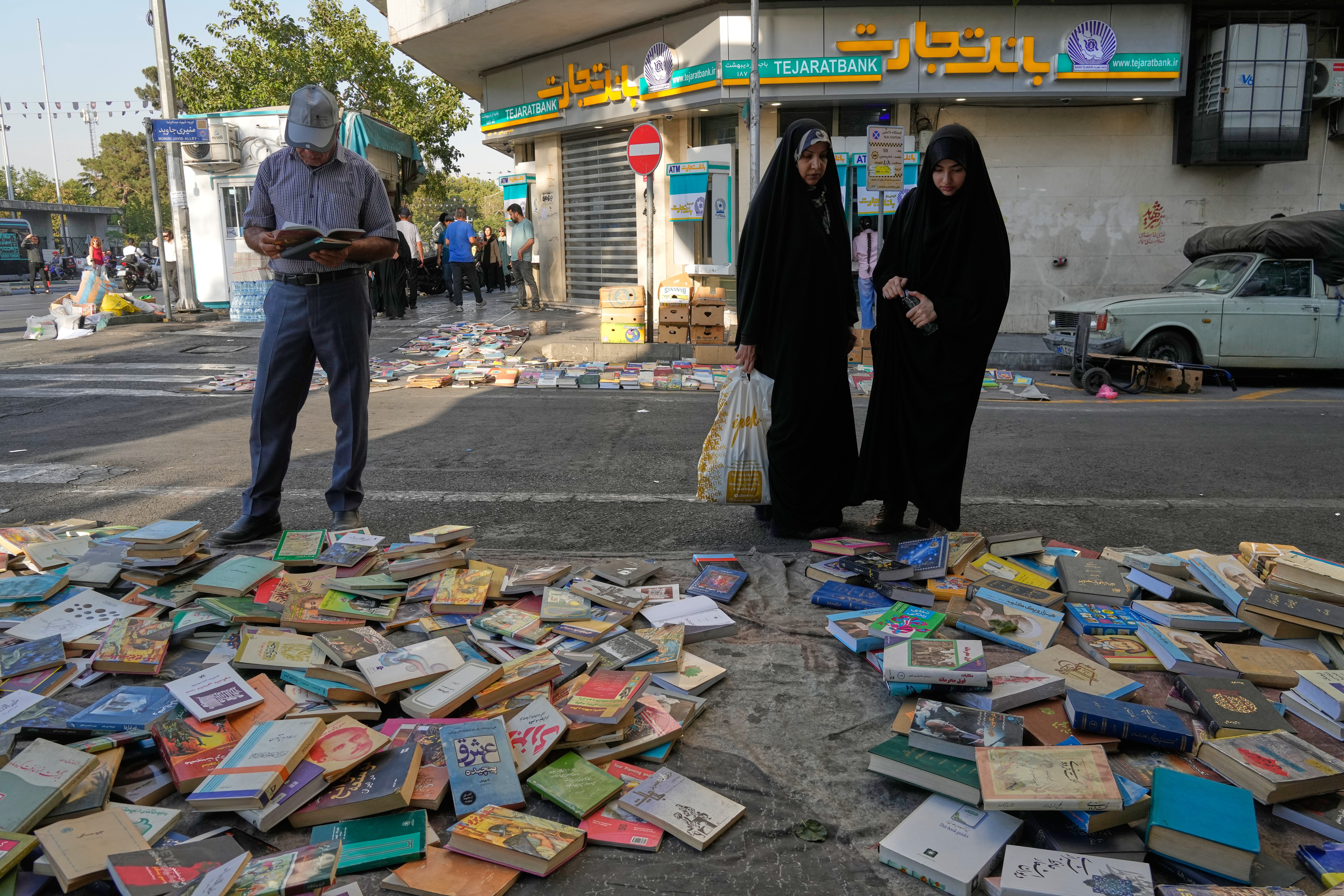 U.S. military launches new airstrikes to punish Iran for deaths of U.S. troops