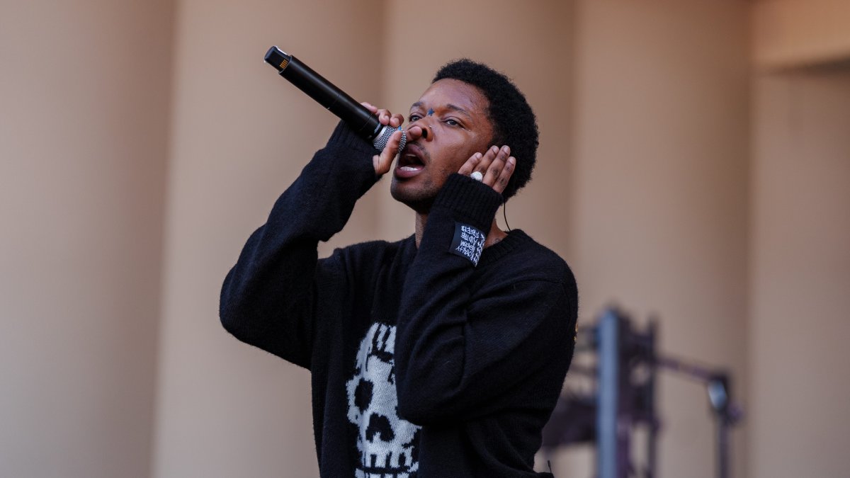 Family of 14-year-old found dead in singer D4vd’s Tesla seeks death penalty