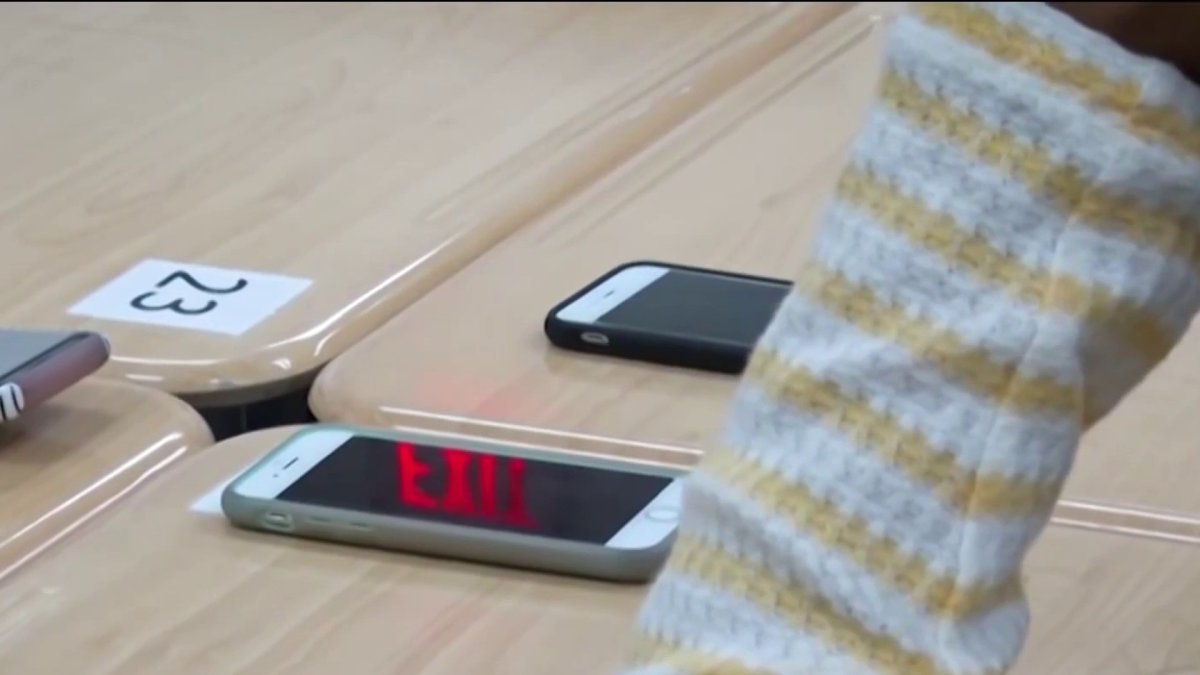 Montgomery County Public Schools plan to enforce bell-to-bell cell phone ban