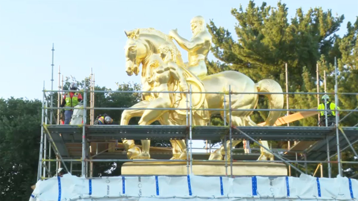 $5.1M gold leaf makeover: Statues near Lincoln Memorial restored