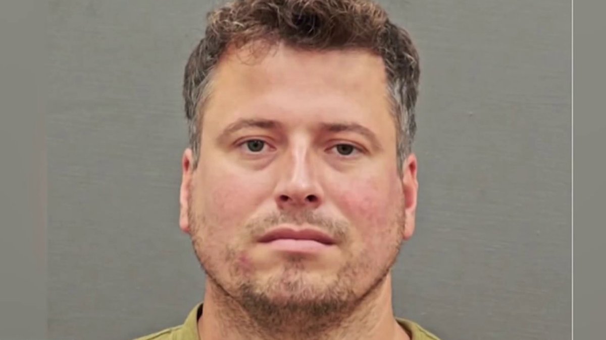 Ex-FBI agent accused of stealing $1M in crypto released to parents' custody